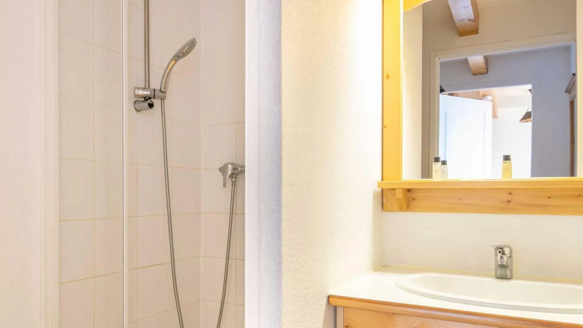Apartment Les Huskies By Interhome Saint-Sorlin-d'Arves
